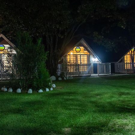 Camp Mahon Gardens Hotel Nanyuki Exterior photo