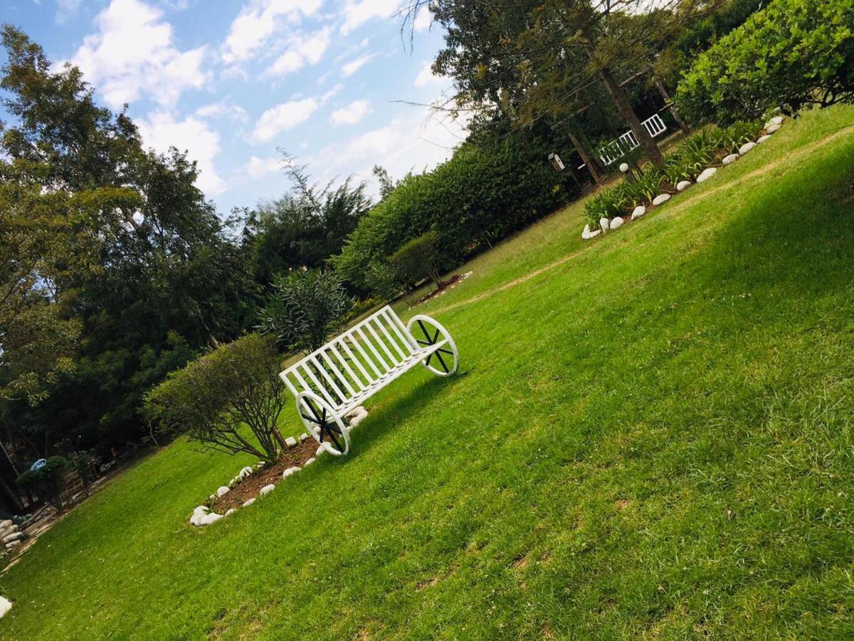 Camp Mahon Gardens Hotel Nanyuki Exterior photo